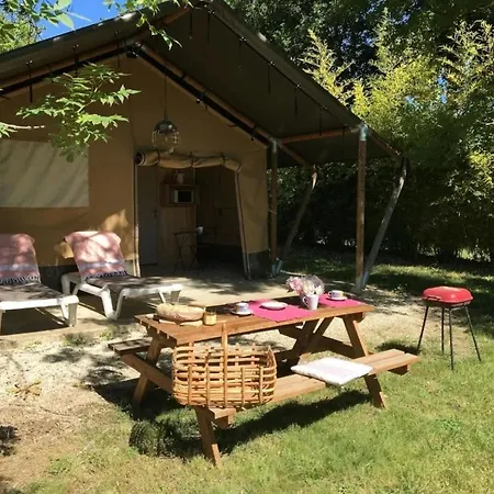 Zecamping 4 Etoiles Pataugeoire Piscine Chiens Acceptes Tente 25m2 Luxusní stan 4*