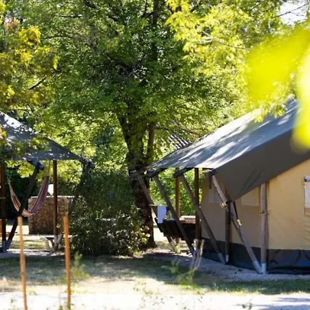 Zecamping 4 Etoiles Pataugeoire Piscine Chiens Acceptes Tente 25m2 Luxusní stan Meyronne